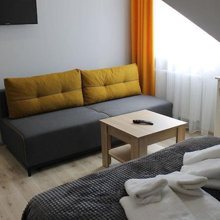 Pokoje Goscinne U Anny Augustów Exterior foto